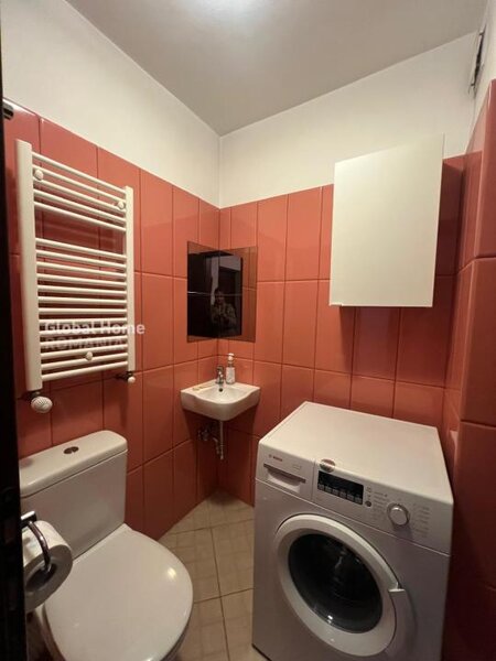 Unirii- Splaiul Unirii  Apartament 3 camere -80 MP   Vedere Mixta-Renovat